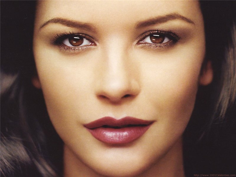 Кэтрин Зета Джонс (Catherine Zeta-Jones), биография
