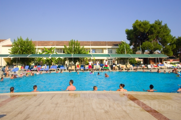 Aska Costa Holiday Club 5
